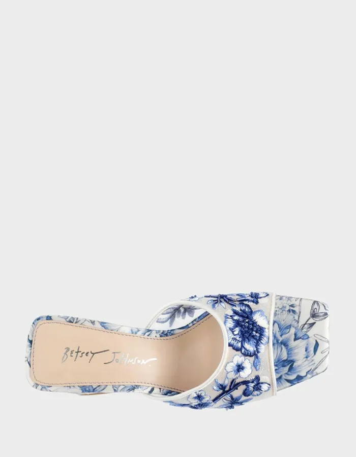 Women ROO BLUE FLORAL Betsey Johnson