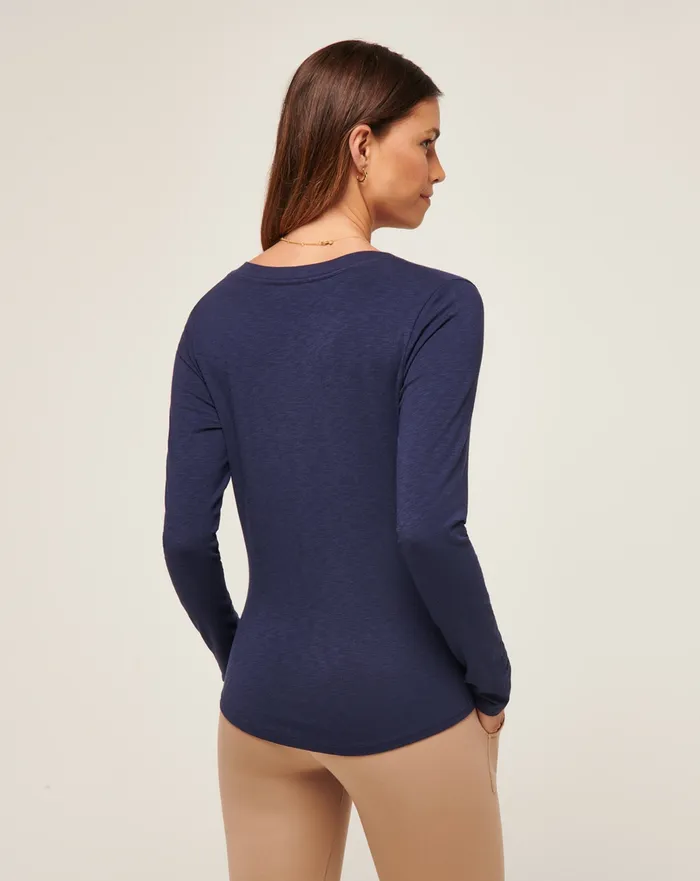 Women Tees TravisMathew CLOUD JERSEY HENLEY Navy