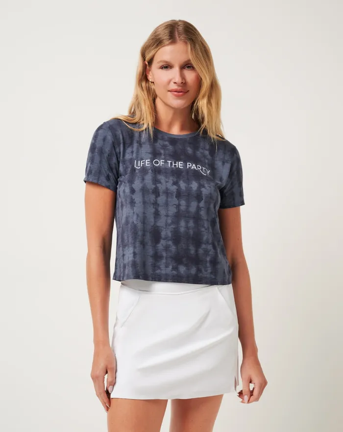 Women Tees TravisMathew SUMMER SKY GRAPHIC TEE Navy Multi