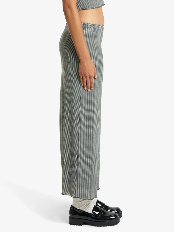 Womens Levitation Mesh Skirt Pistachio Thrills Skirts