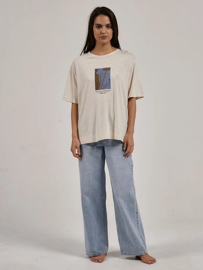 Womens Relaxation Station Hemp Box Tee Heritage White Thrills Tops and Tees