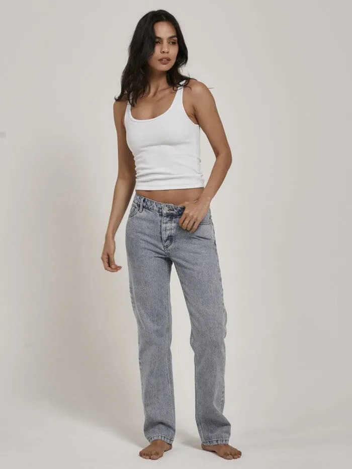 Womens Saskia Low Straight Jean Garage Blue Thrills Denim