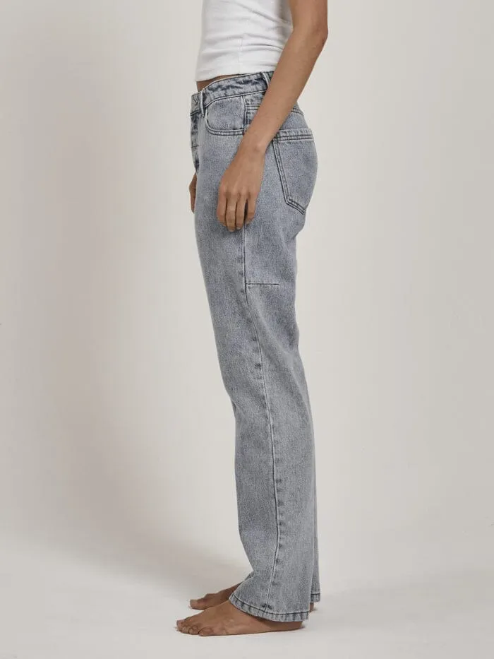 Womens Saskia Low Straight Jean Garage Blue Thrills Denim